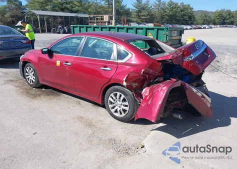 2015 Nissan Altima 2.5/2.5 S/2.5 Sl/2.5 Sv z USA, uszkodzony, nr VIN 1N4AL3AP2FC262687